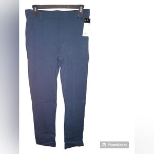 📍2 for $20 Woman's Lee Pants Size 6 Medium